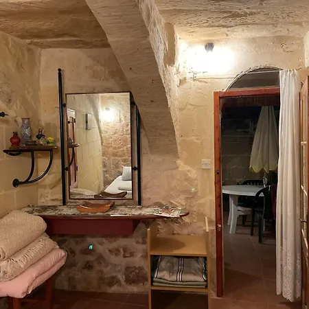 400yr In Gozo - Separate Landhuis Xagħra