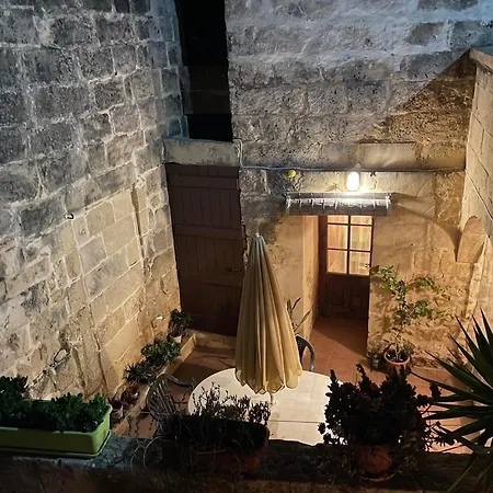 400yr In Gozo - Separate Landhuis