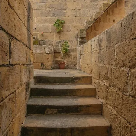 400yr In Gozo - Separate