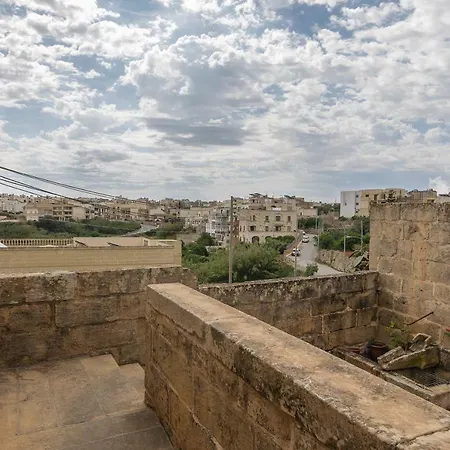 400yr In Gozo - Separate Landhuis Xagħra